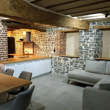 Ancienne Ferme Totalement Renove Moderne A Vakantiehuis *